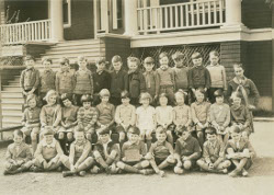 Tillicum School Class, Division 7, 1929 (Saanich Archives 1984-011-003)